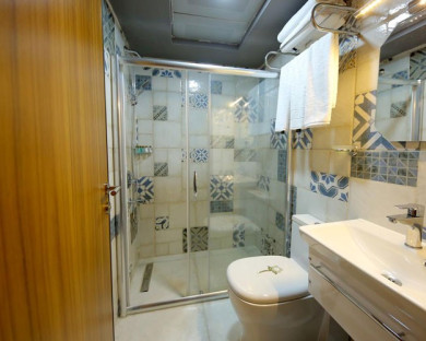 Van-Taht Palac-3.jpg